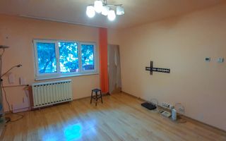 APARTAMENT LUMINOS ZONA 13 SEPTEMBRIE - Poză 2