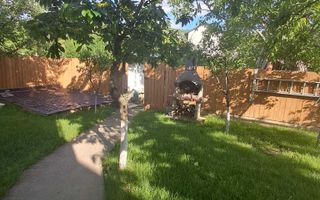Casă cu 2 niveluri, compusă din 2 apartamente distincte, Tomesti - Poză 2