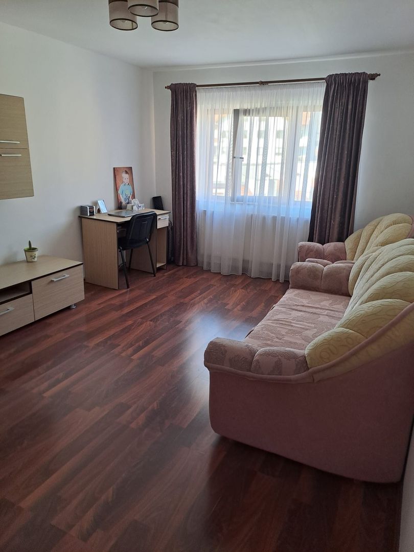 Vand apartament cu 2 camere - Poză 6