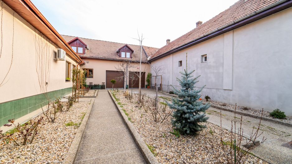 Vilă spațioasă pe teren de 1472 mp, Sânnicolau Mic - Poză 28