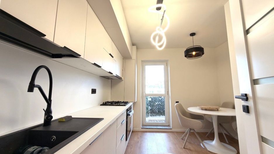 Apartament superfinisat | la cheie | bloc reabilitat | Primãverii - Poză 4