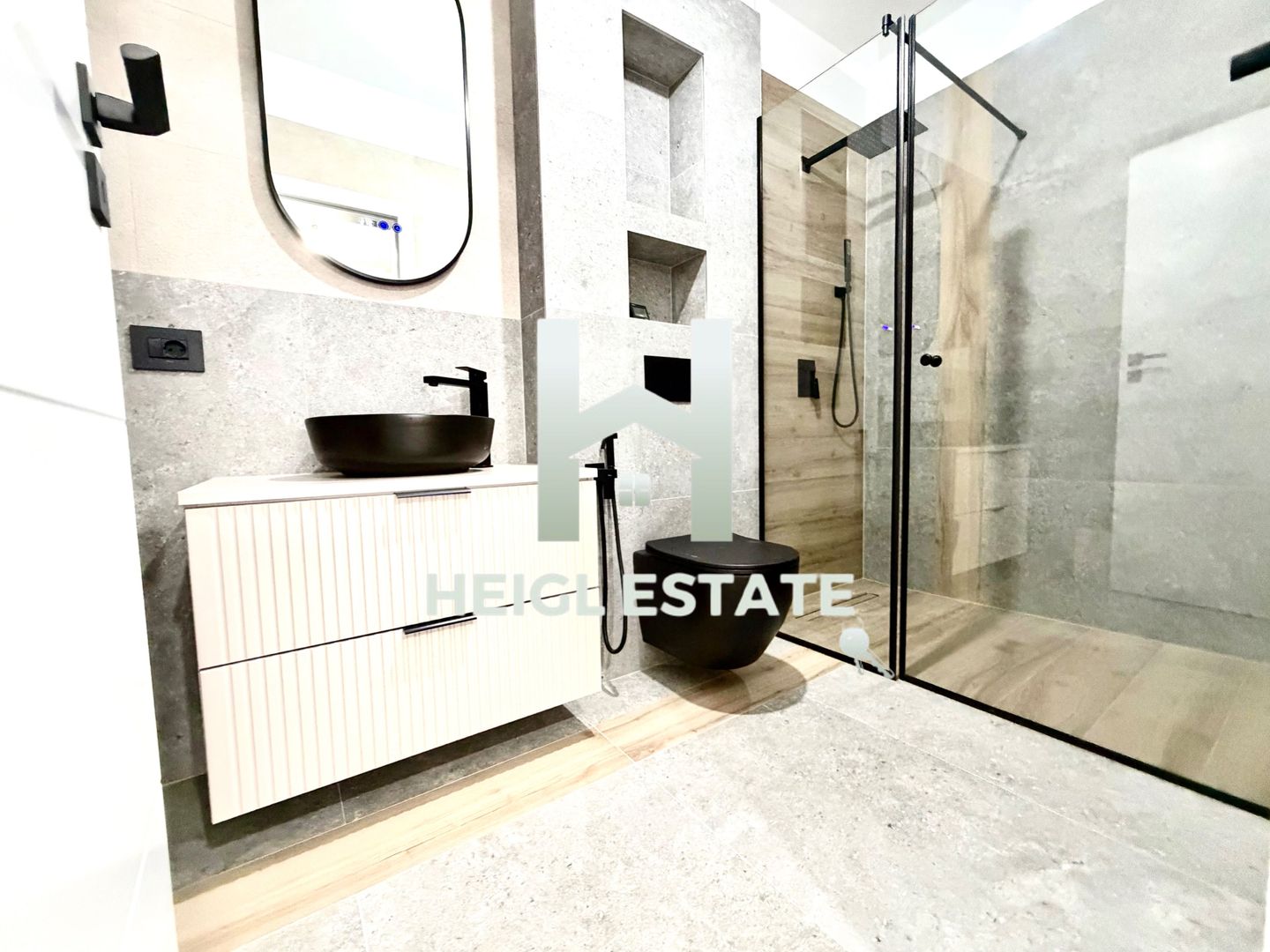 Apartament cu 4 camere pe 2 nivele in Giroc - Poză 13