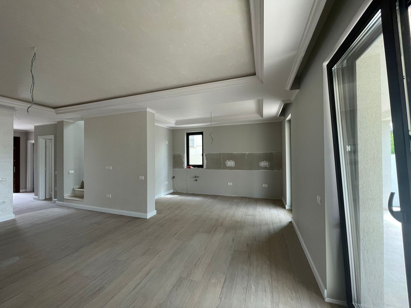 Duplex deosebit cu 5 camere, 3 băi -cartier Europa - Poză 1