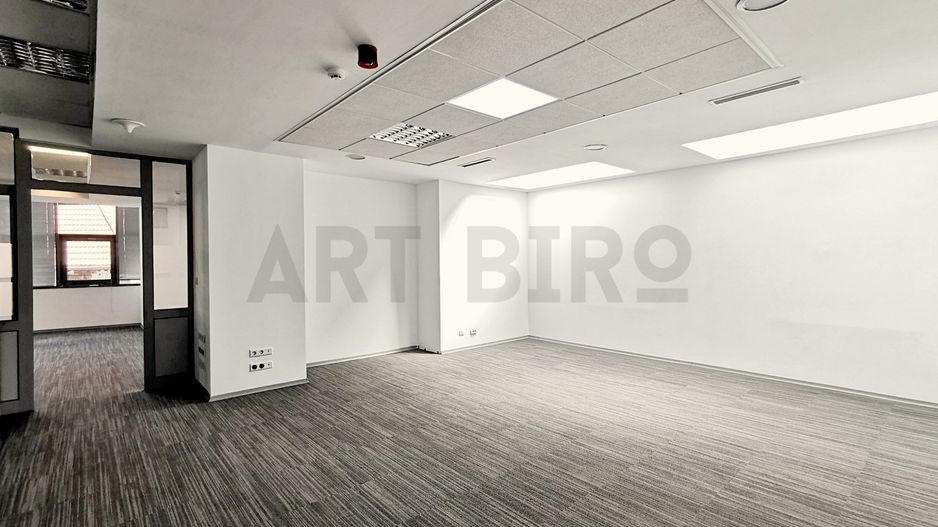 Zero comision, 260-682mp birou mobilat, move-in ready, Romana, 6' metrou - Poză 14