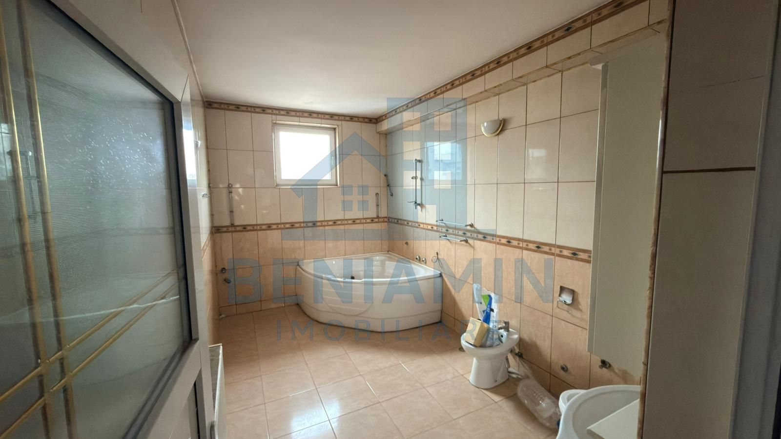 Vila P+2 Alexandru Cel Bun cu doua etaje si curte proprie - Poză 19