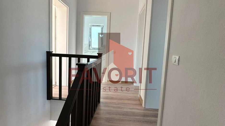Duplex despartit prin camera tehnica | 4 camere | Toate utilitatile | - Poză 13