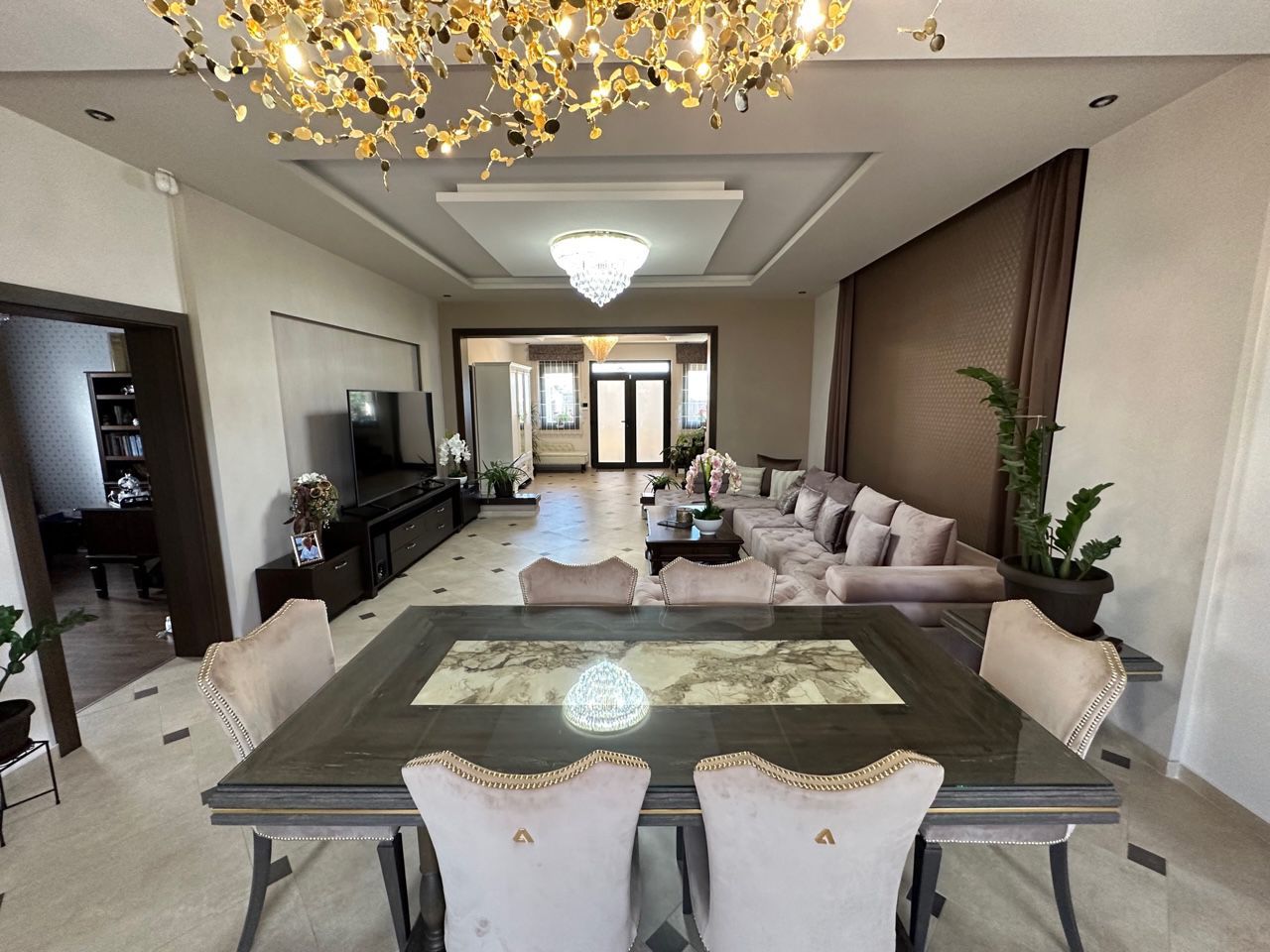 CASA EXCEPTIONALA CU LIVADA PROPRIE - Poză 4