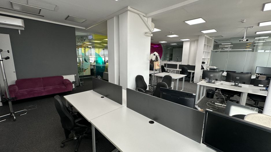 Spațiu  inchiriat   birouri   316 mp - Poză 18