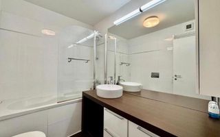 Apartament de 3 camere, mobilat de lux, disponibil imediat pentru inchiriere - Poză 10