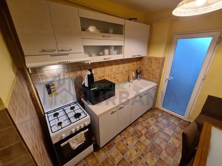 Apartament 3 camere decomandat zona Galata Iasi - Poză 3