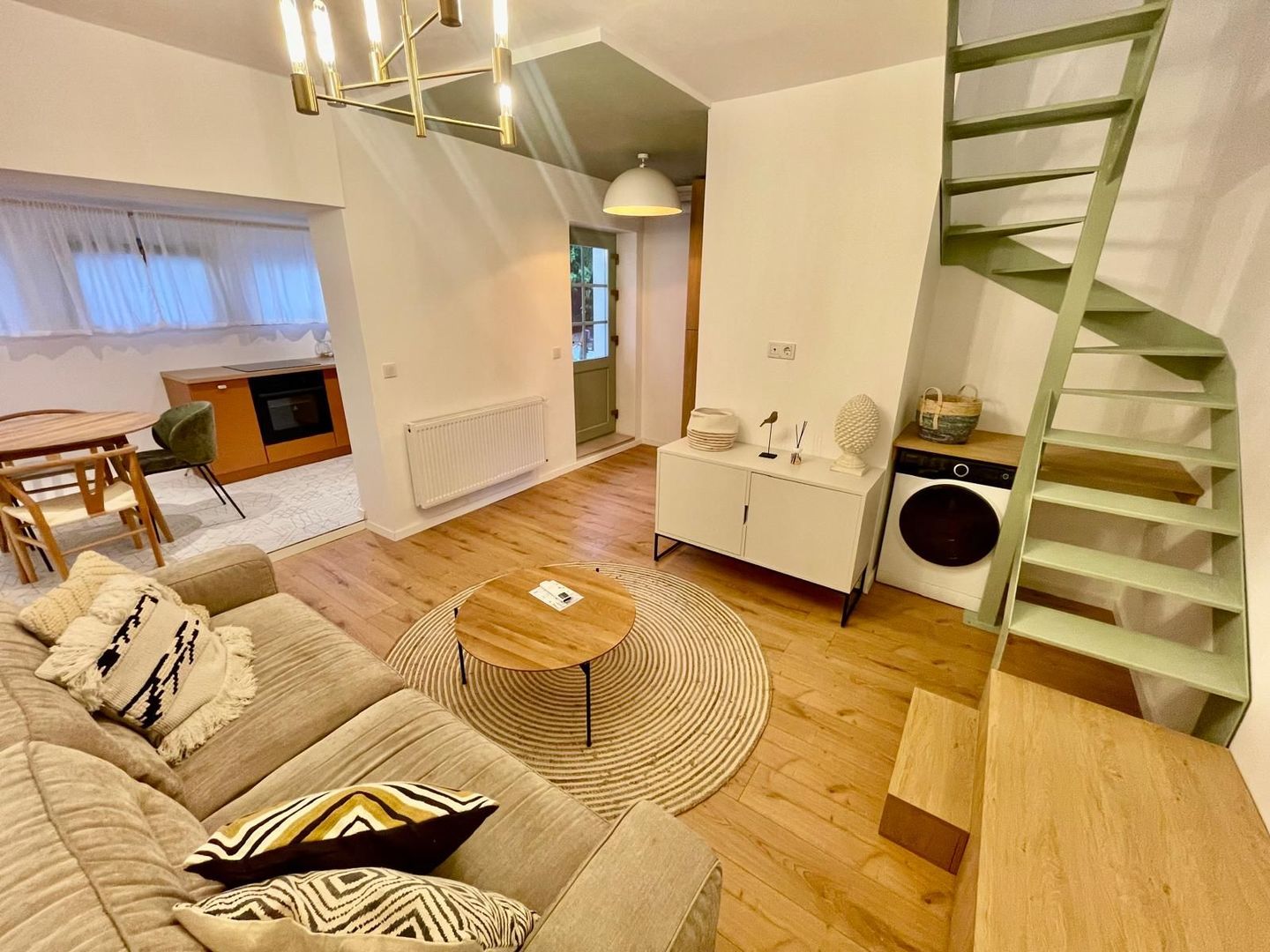 Apartament 3 camere,1 parcare privată,aproape de UMF - Poză 2