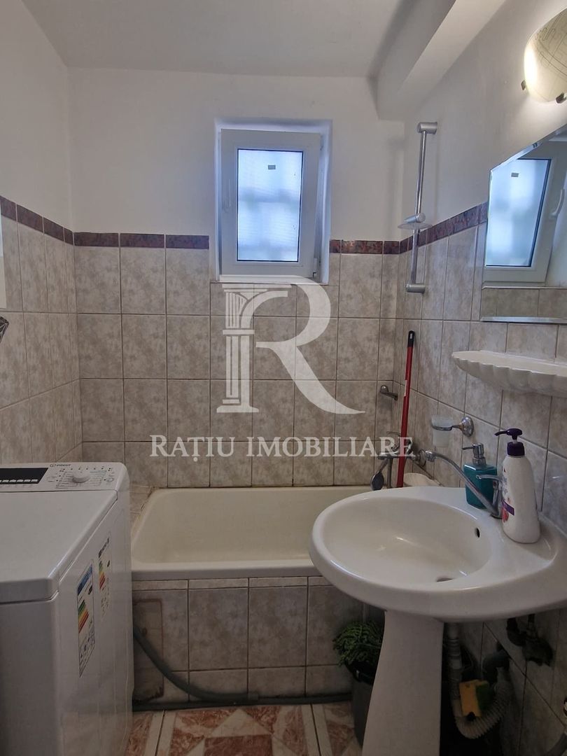 Apartament cu 2 camere | Piata 1 Decembrie | Ultracentral | Oradea - Poză 8