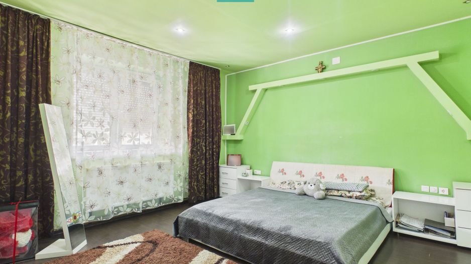 Casă cu 4 camere și teren de 1.910 mp în Macea - Poză 18