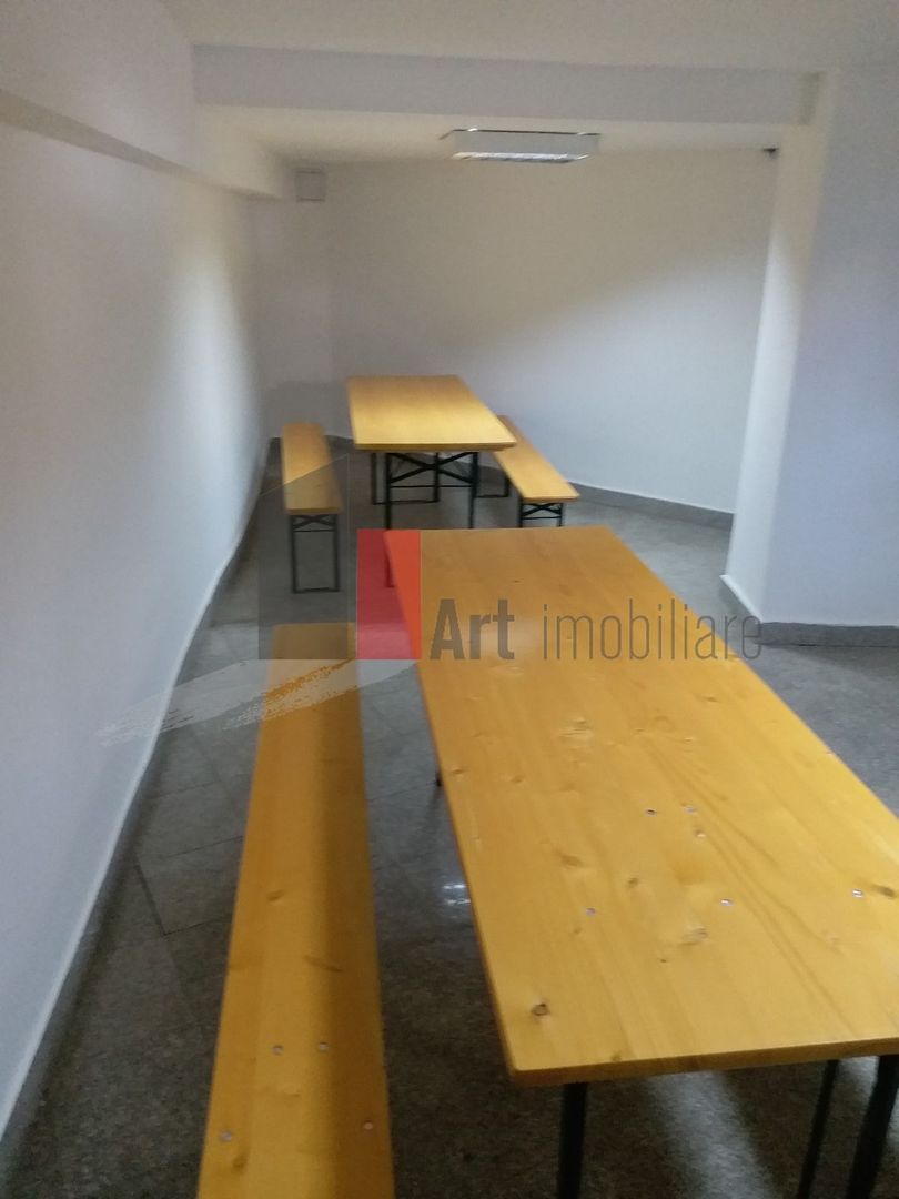 Oportunitate Unică! Vilă Spațioasă lângă Podul Grant, Ideală pentru Birouri - Poză 4