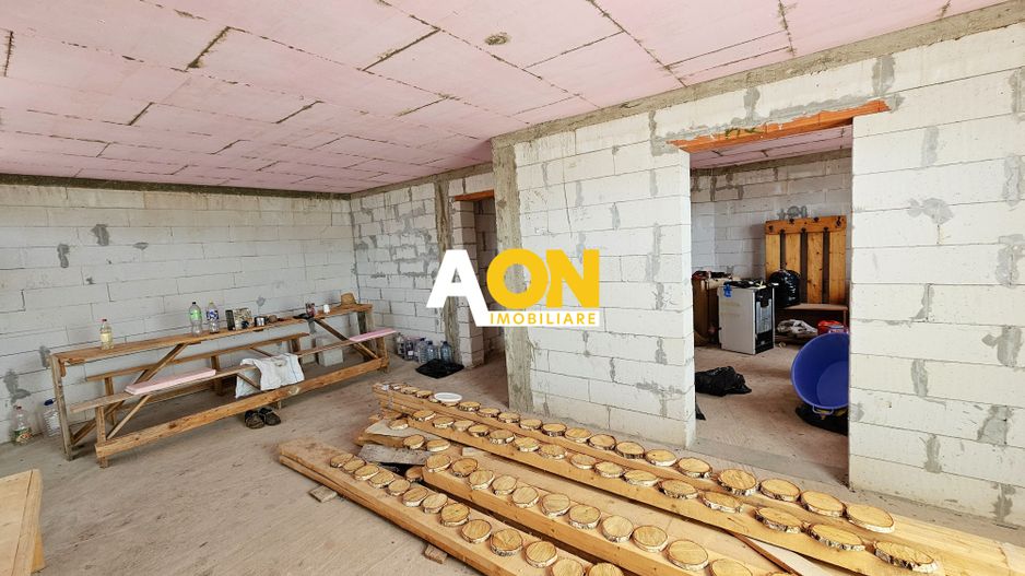 Casa la rosu, 4 camere, 301 mp teren, P+1, zona Alba-Micesti - Poză 11