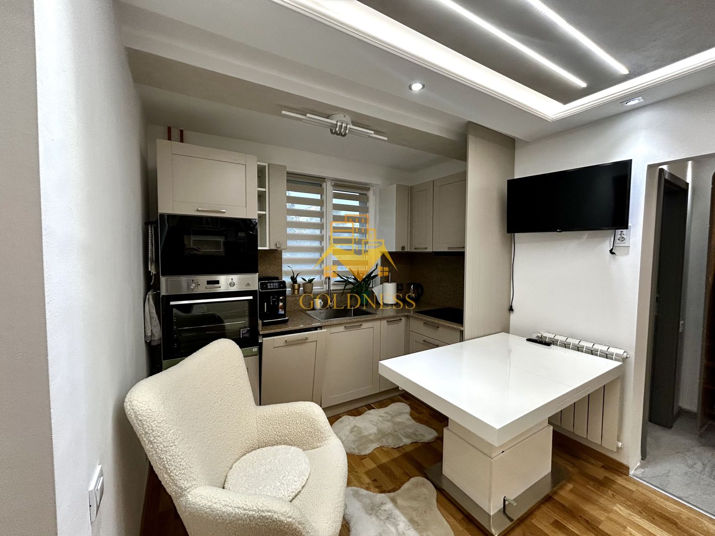 1 camera open space, Modern, Parcare, Hotel Royal, AC Gheorgheni - Poză 7