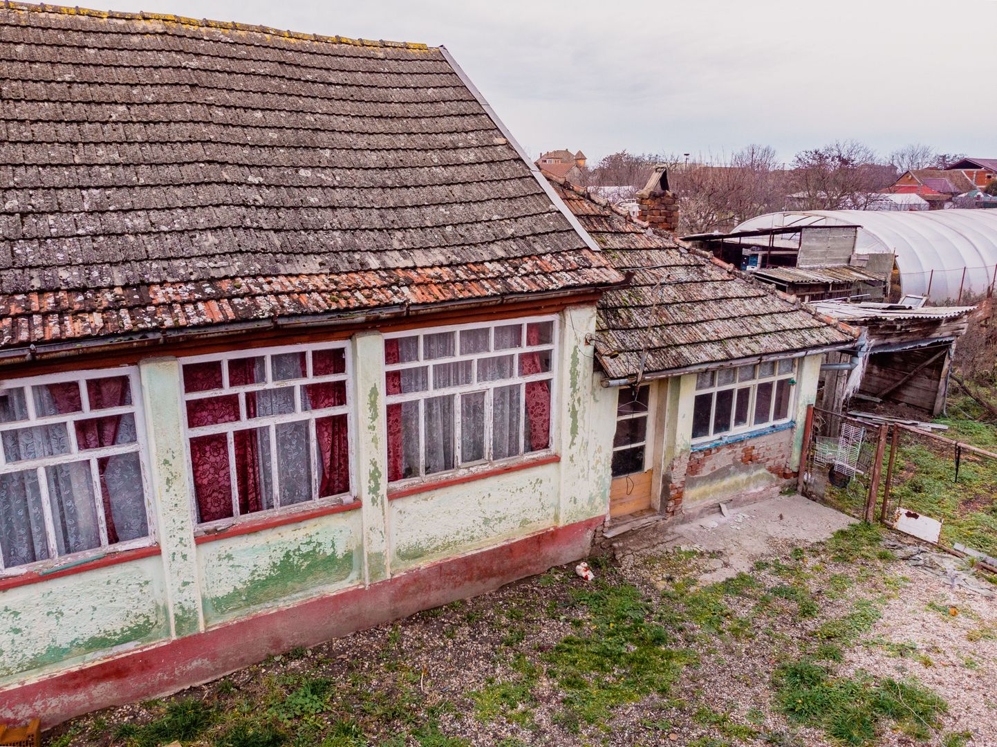 Casă bătrânească cu teren în Felnac - Poză 14