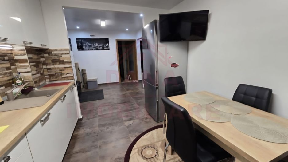 APARTAMENT DE ÎNCHIRIAT PREMIUM \4 CAMERE ÎN REȘIȚA \ZONA MICRO IV - Poză 3