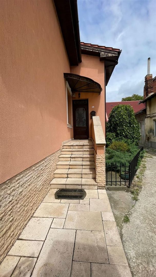 Spatiu comercial de ï¿½nchiriat ULTRACENTRAL Str.Primariei - Poză 6