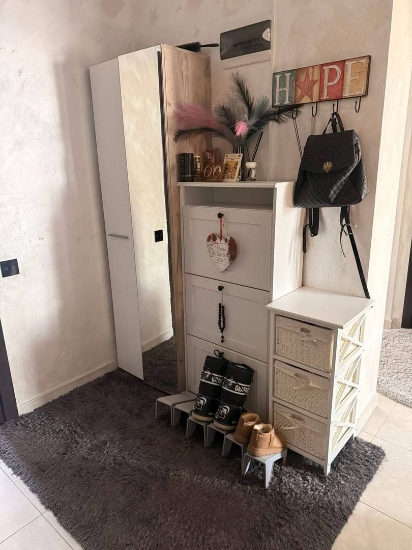 Vanzare apartament 3 camere - Poză 3