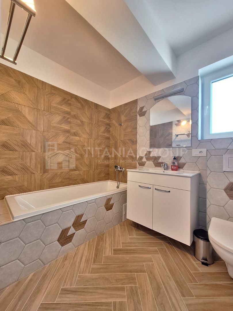 Apartament 3 camere,2 bai+parcare, lux Rasnov - Poză 12