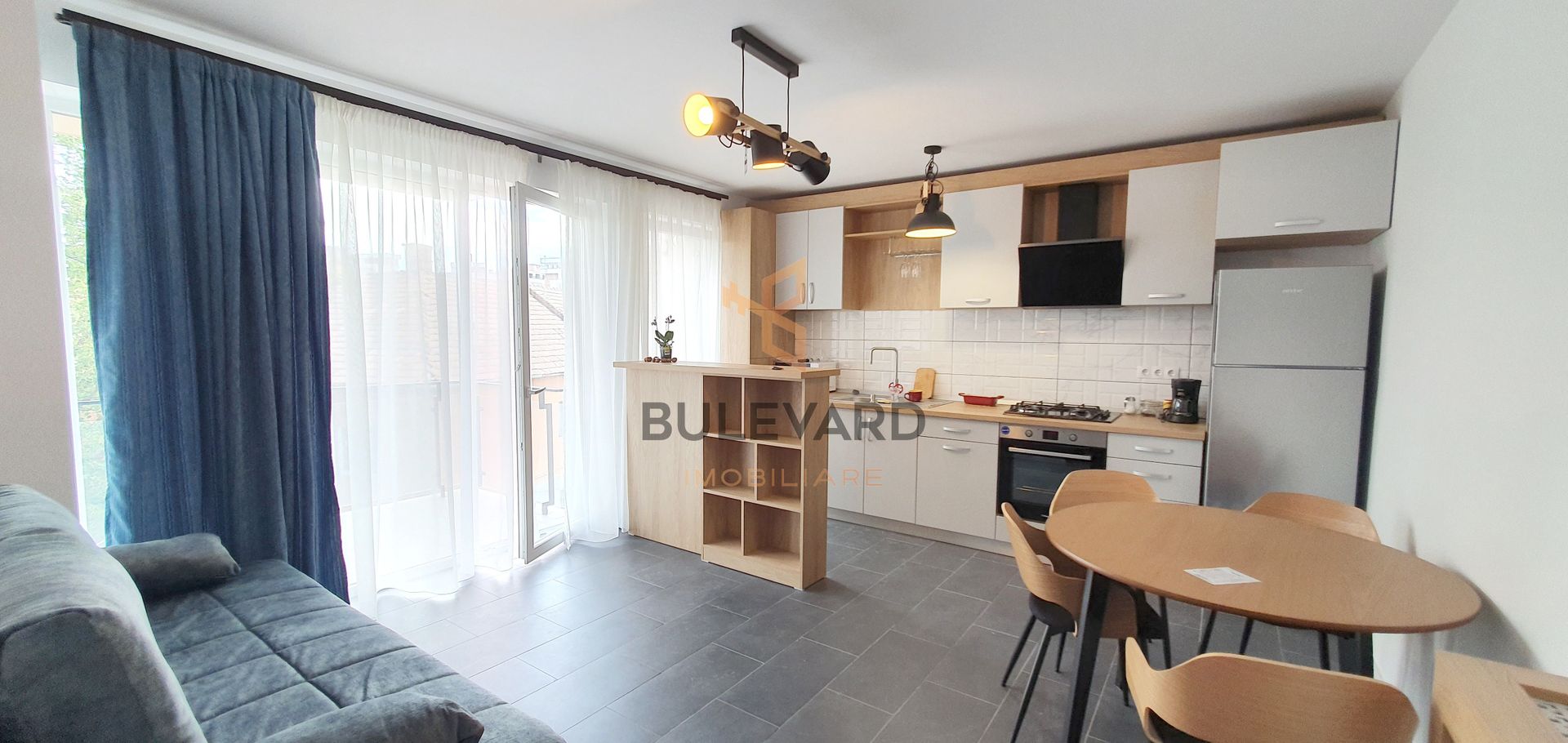 Apartament modern cu 2 camere + parcare subterana, zona Farmec! - Poză 1