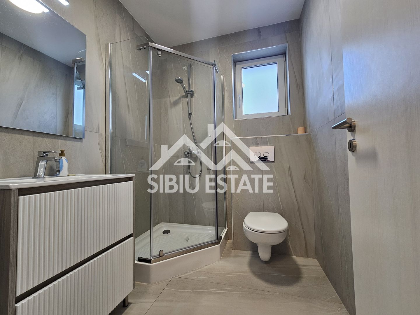 Casa de inchiriat 4 camere, 2 bai, confort nou - Poză 8