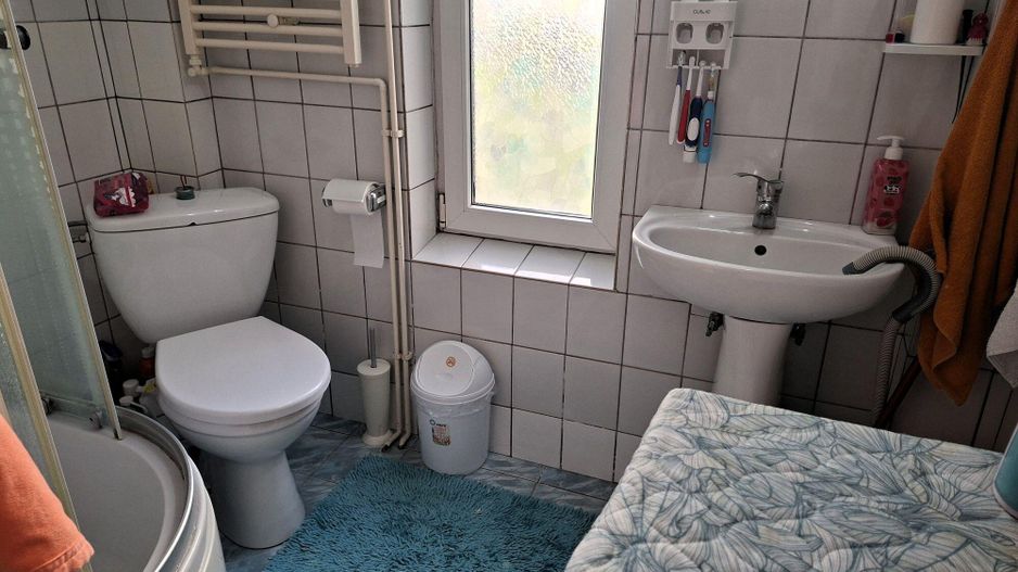 Vila cu 10 camere, destinatie rezidentiala / birouri - Poză 38