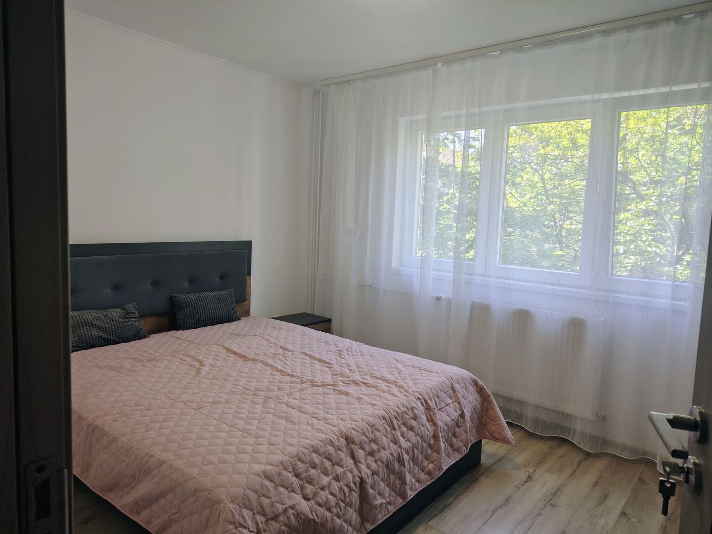 Apartament 3 camere Cantemir , 420 E/luna  negociabil, Comision 50% - Poză 6