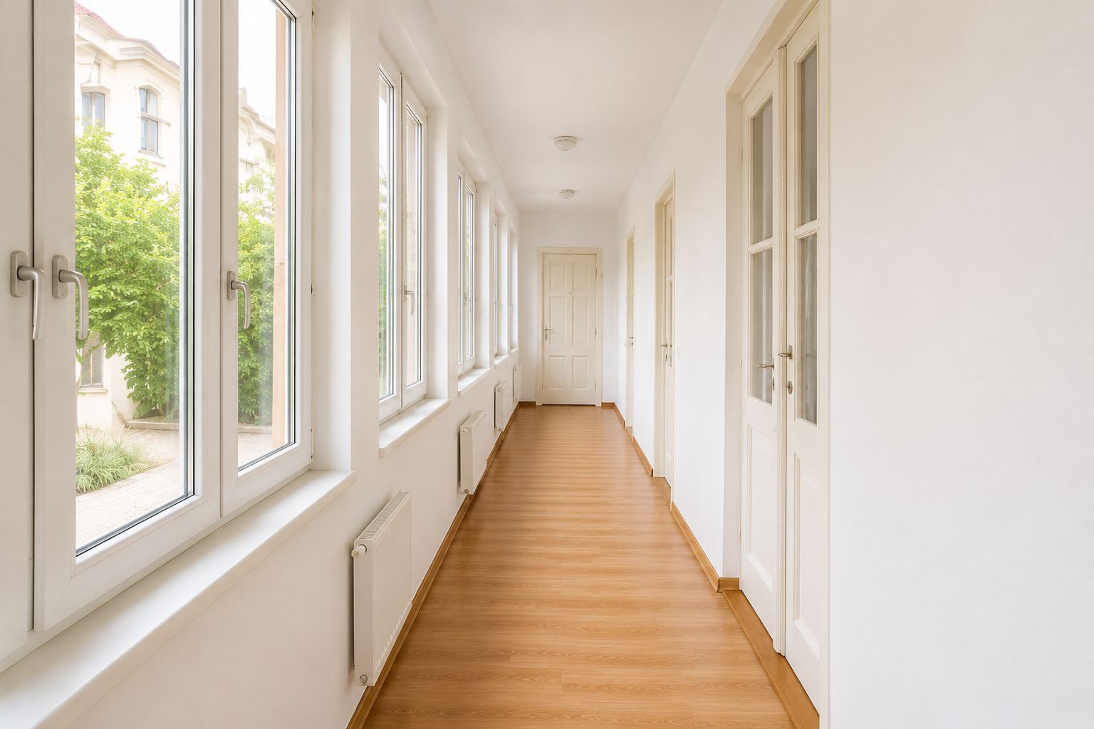 apartament 2 camere et.1/2 ,ultracentral,Radu Calomfirescu - Poză 9