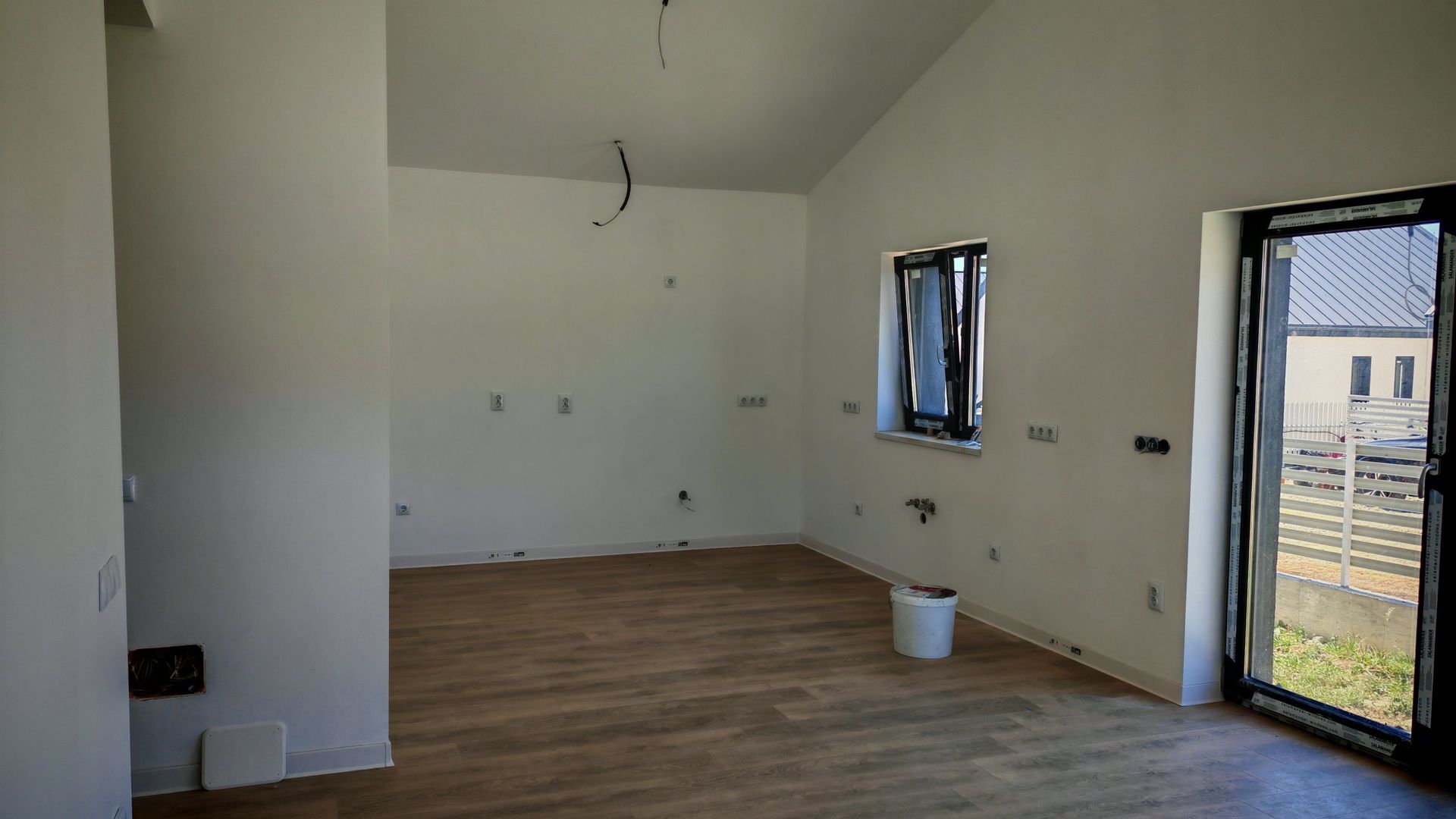 Casa individuala constructie NOUA Codlea,PARTER ,3 camere,curte 400 mp - Poză 8