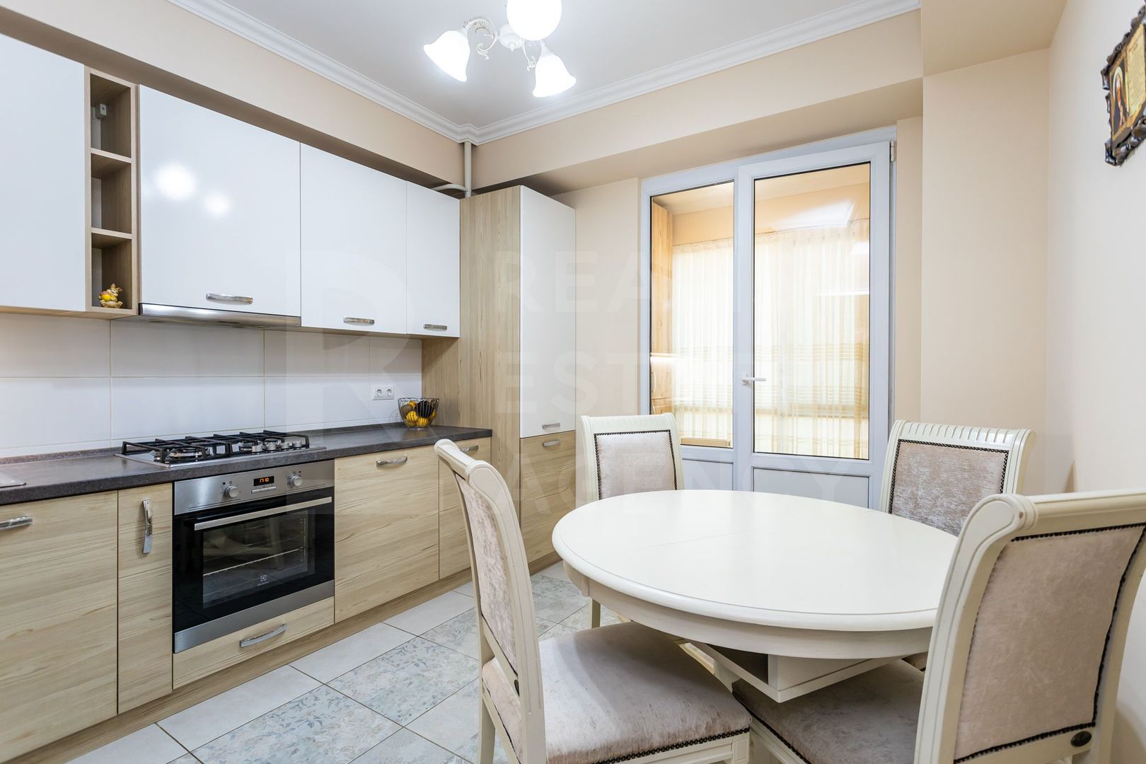Vânzare, apartament, 2 camere+living, str. Ion Creangă, sect Buiucani - Poză 8