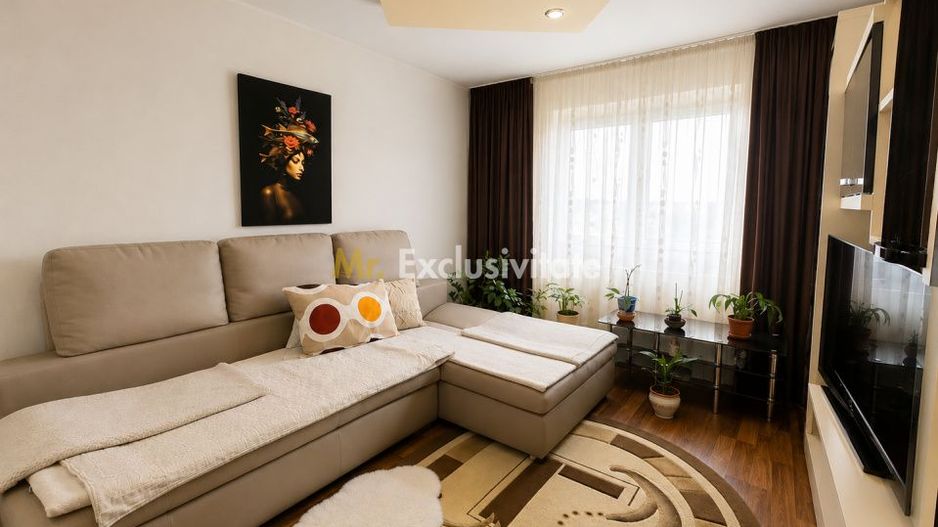 De vânzare apartament 3 camere Arinului - Poză 2