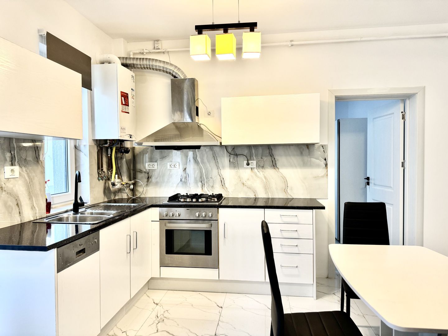 Luminos și modern: Apartament cu 3 camere în Braytim - Poză 10