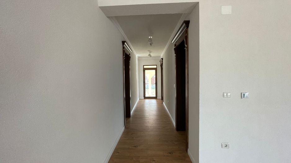 Casa individuala pe parter 160Mp -la asfalt-Ghiroda - Poză 6