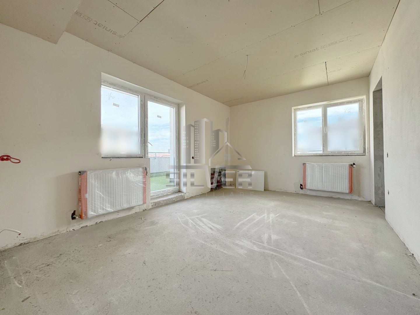 Apartament cu 2 camere dec.+terasa de 50 mp+boxa 5 mp.PRET REDUS! - Poză 6