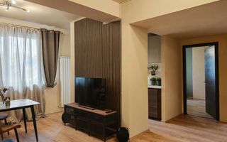 Apartament renovat integral cu 3 camere Herastrau - Poză 2