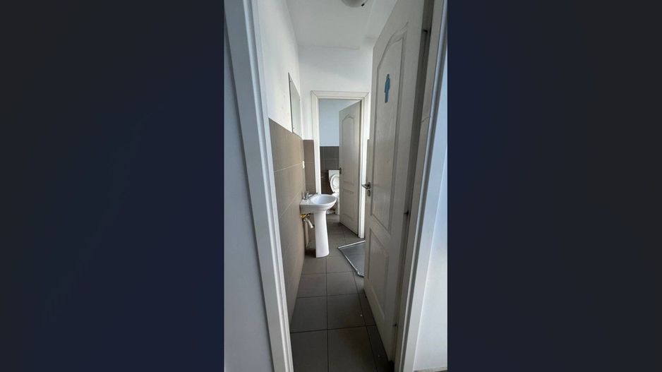 De vanzare Spatiu Comercial / Spatiu Birouri - Poză 6