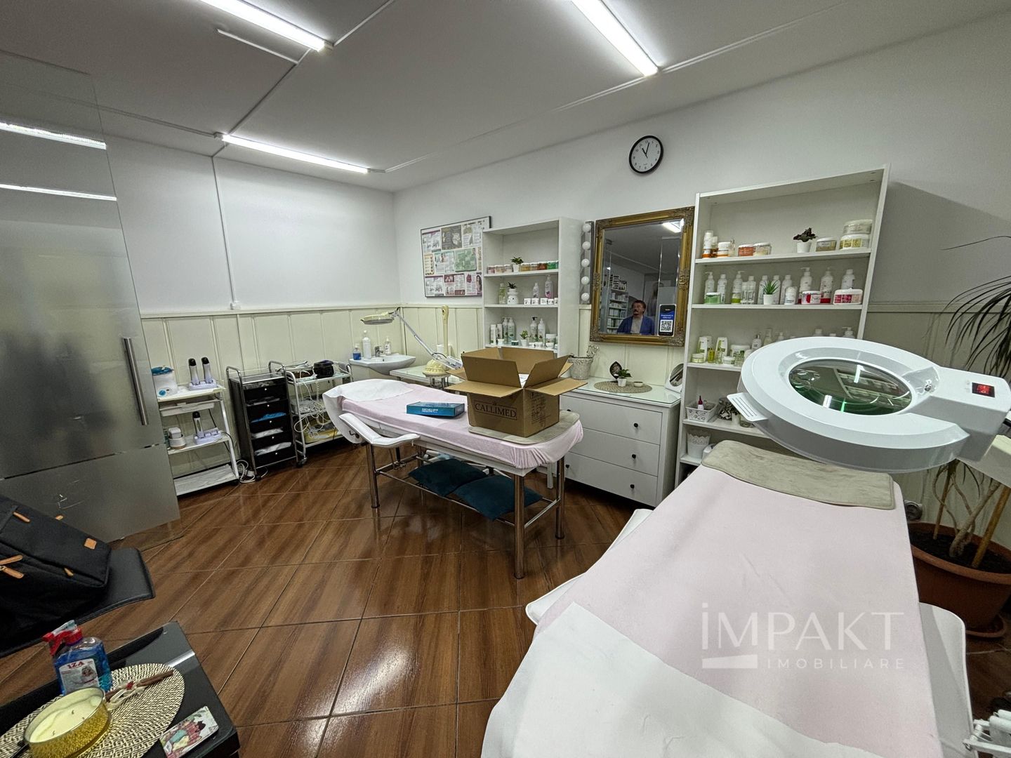 Dau in chirie spatiu comercial Cluj- salon infrumusetare - Poză 2