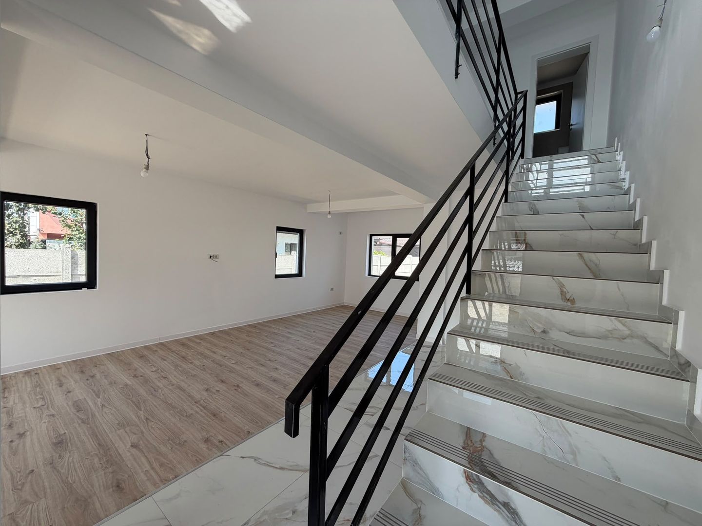 CASA INDIVIDUALA- TEREN 320 MP, MUTARE IMEDIATA, PARCARE, COMIS 0% - Poză 7