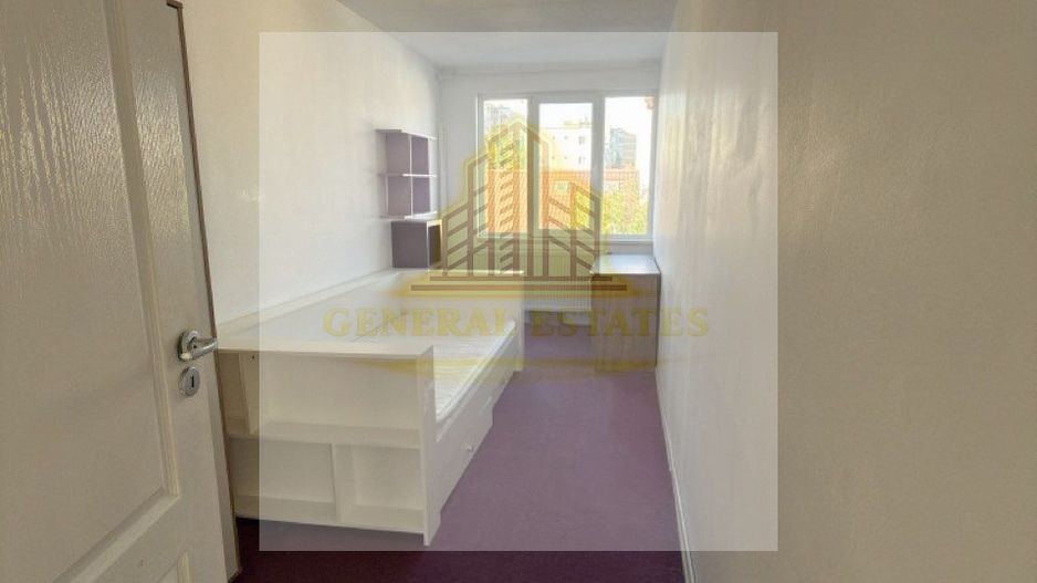 Apartament spatios cu 3 camere - Poză 4