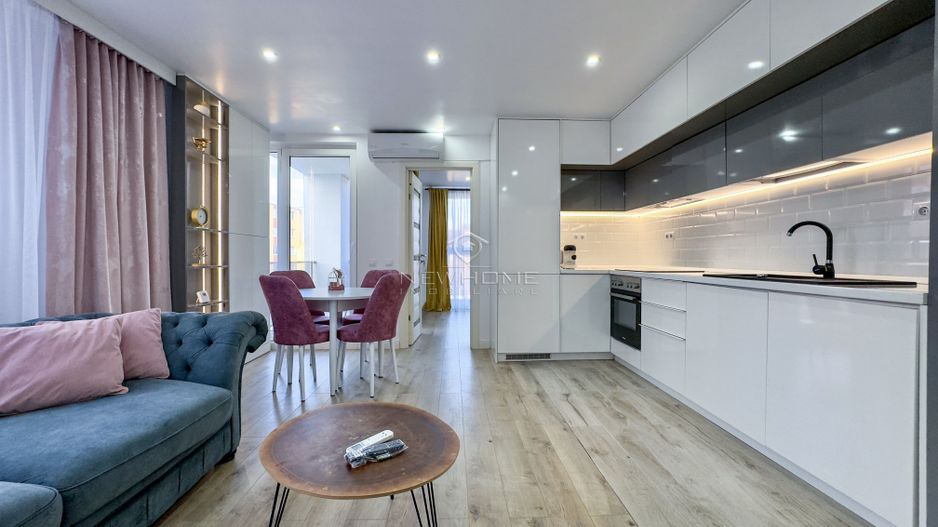 Apartament cu 3 camere de închiriat în zona Centrală - Poză 1