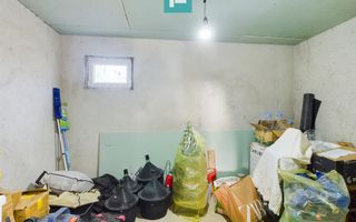 Casă cu 4 camere + anexe   în Șofronea - Poză 12