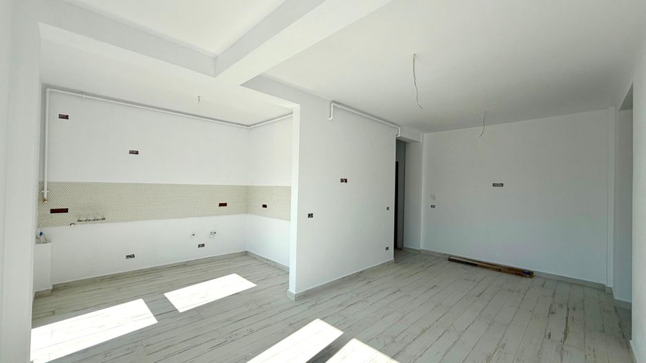 Apartament cu 3 camere - etaj intermediar - Giroc - Poză 1