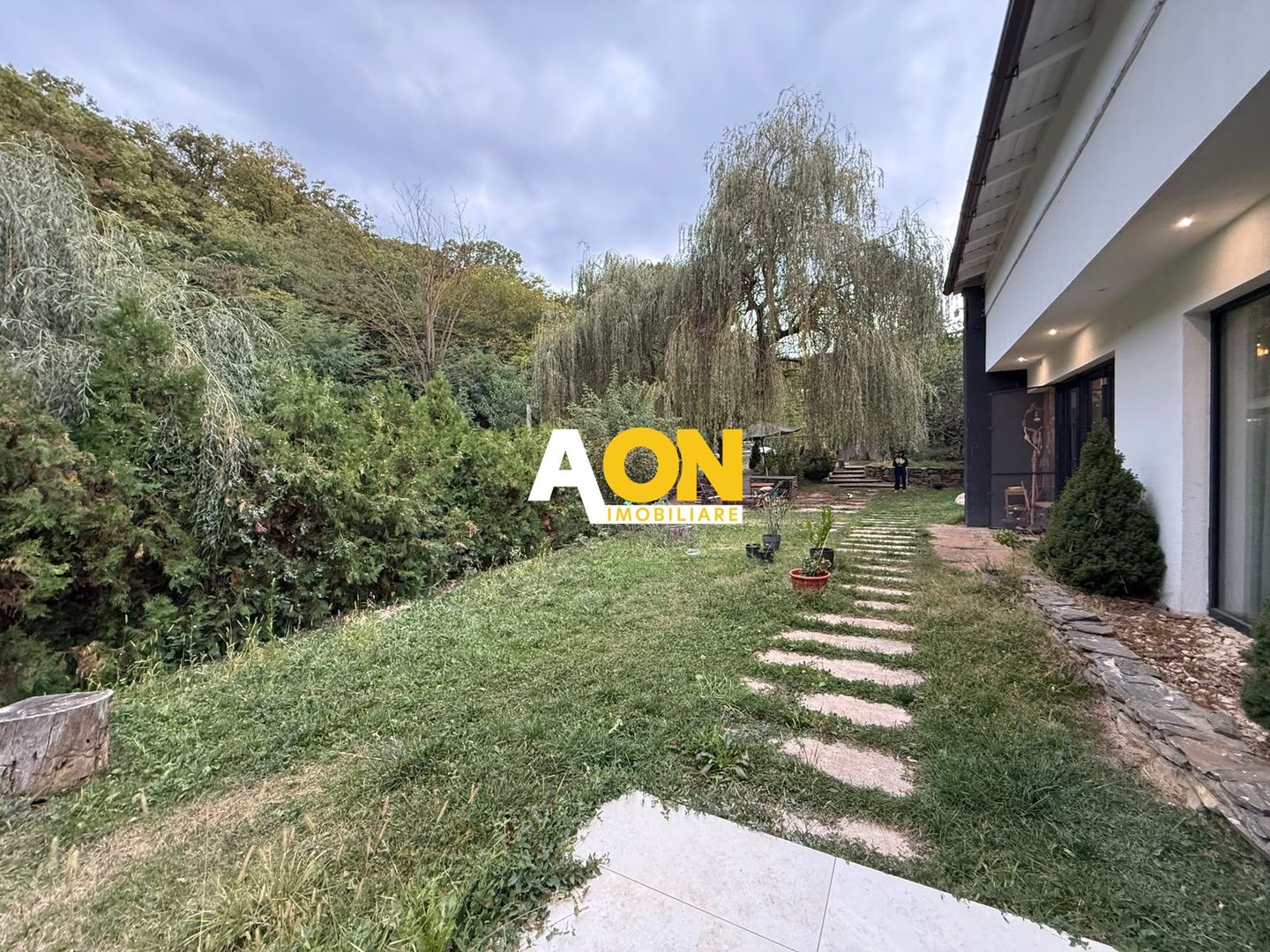 Casa Individuala Zona Schit, 4 Camere, 4 Bai, 1600mp Teren - Poză 23