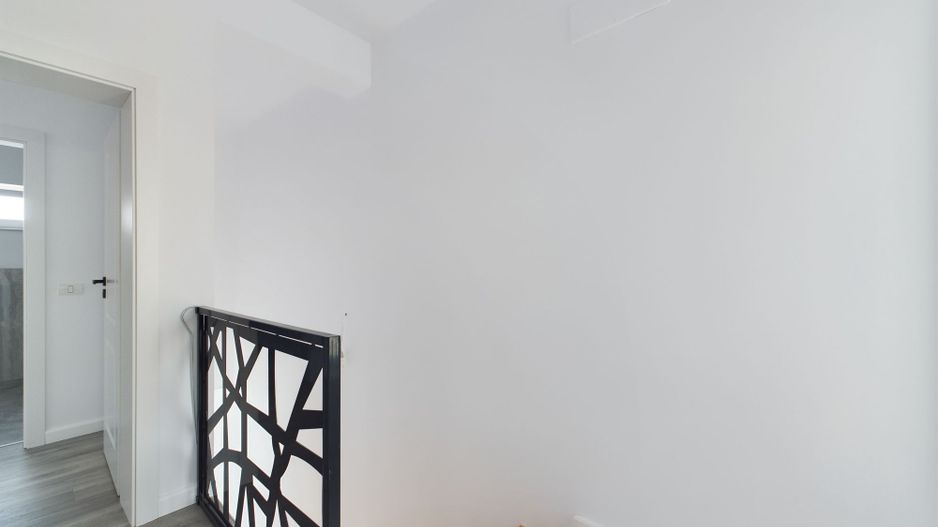 Duplex cu 5 camere în Ghiroda - Poză 10