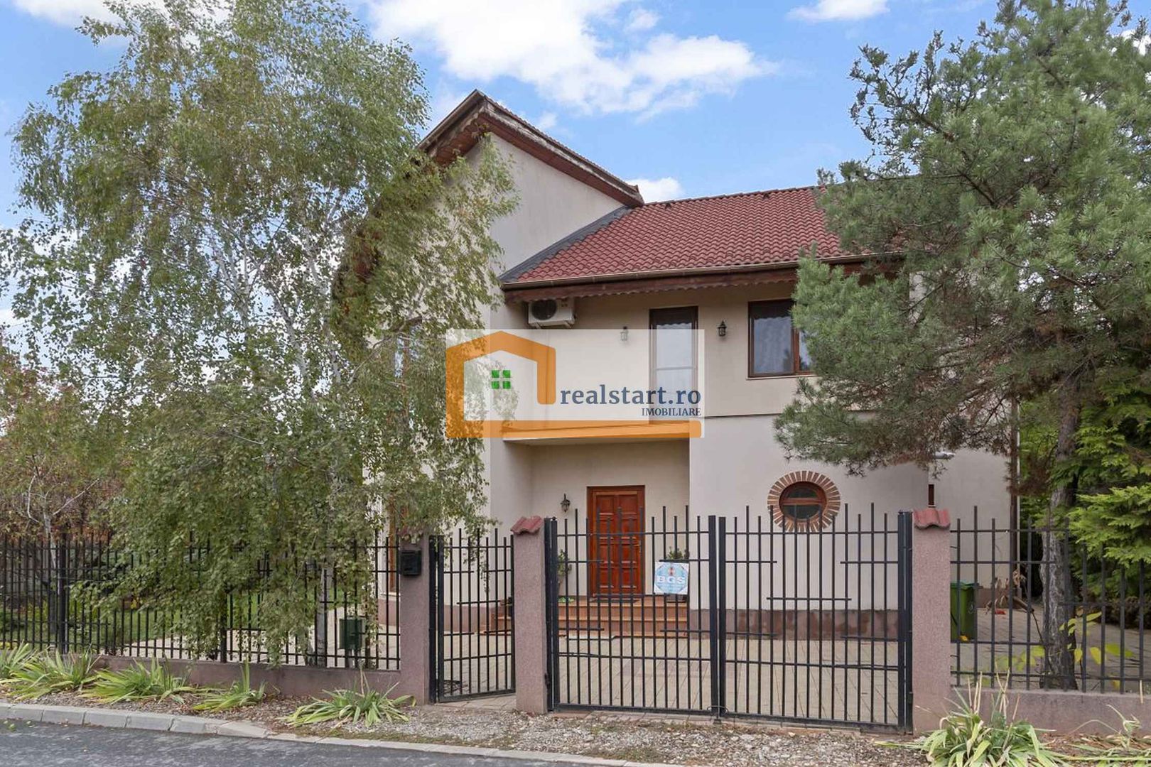 La Liziera Padure, Vila cu teren 685mp, mobilata si utilata - Poză 1