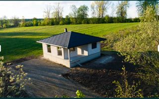 Case Hardic | La roșu | 720Mp - Poză 1