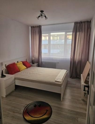 APARTAMENT RENOVAT SI MOBILAT ZONA PAJURA - Poză 4