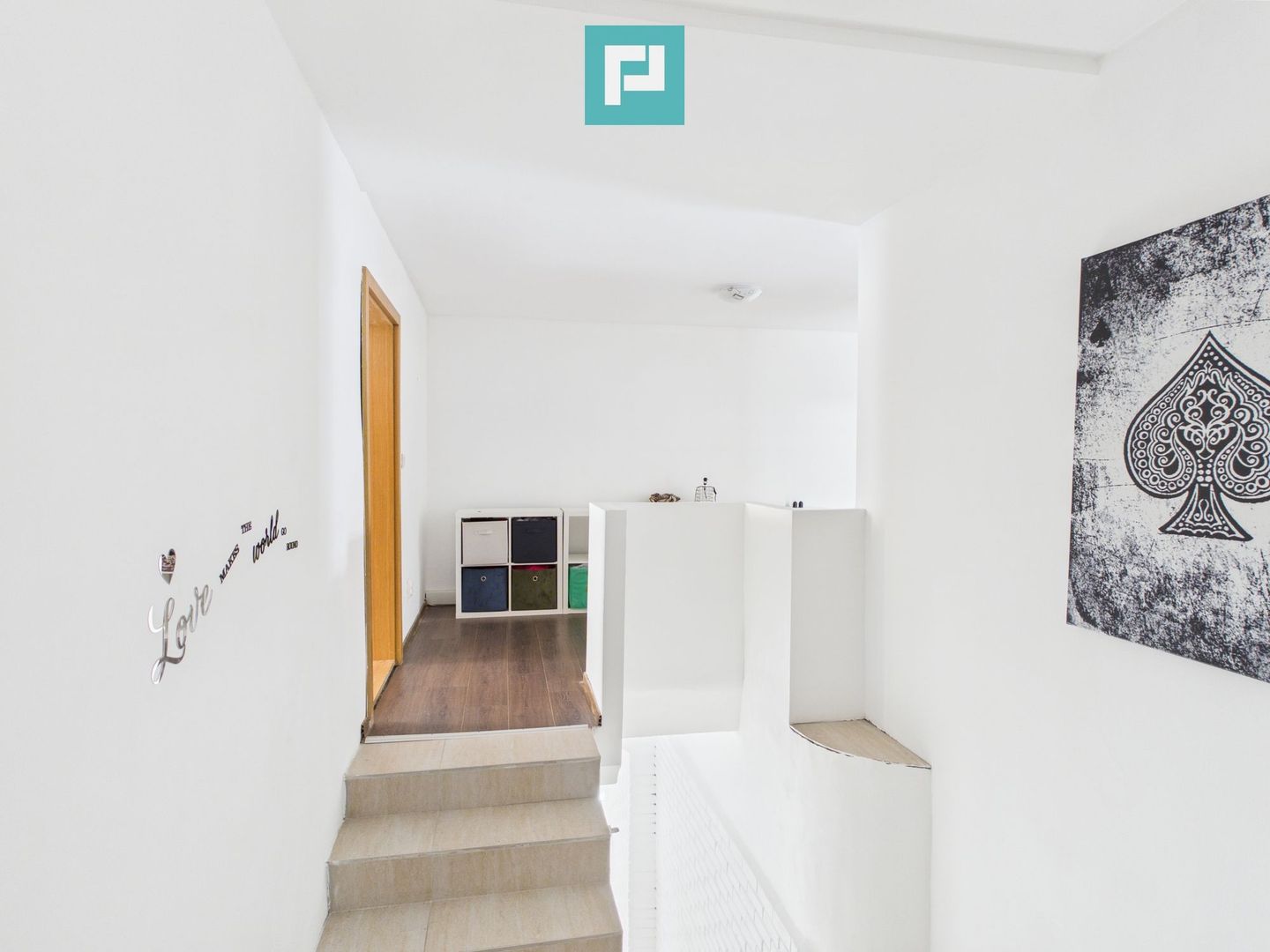 Casă cu 6 camere în zona Central - Poză 7